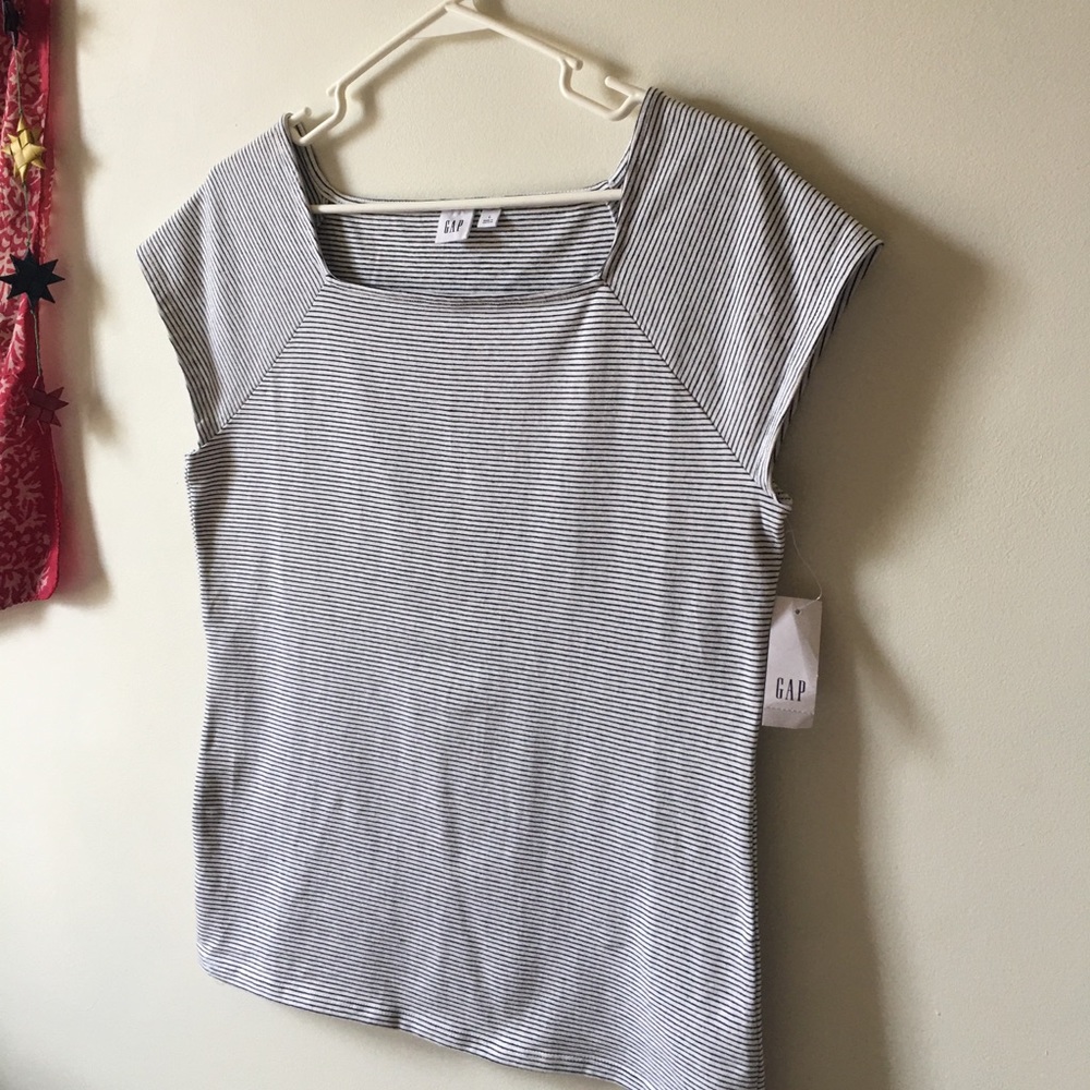 Gap striped tee